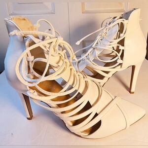 Shoe Dazzle Ladies White Stilettos Heels